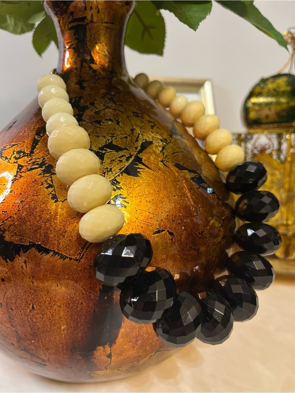 Cream and Black Faceted Bead Necklace - Picture 5 of 6